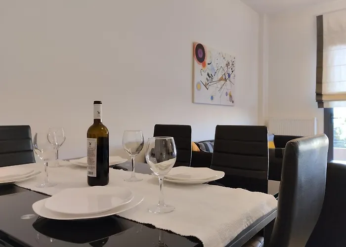 Zoe's Luxury - Private Parking